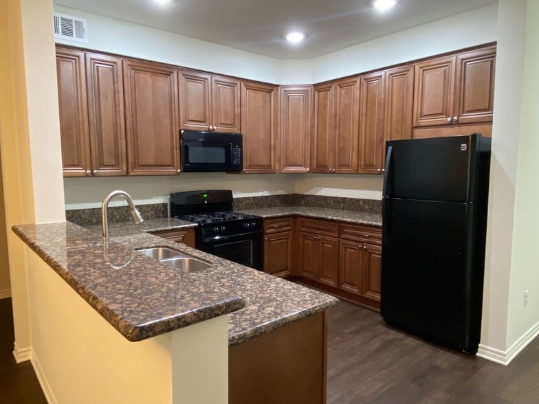 Interior Photo - Santa Barbara Luxury Apartment Homes