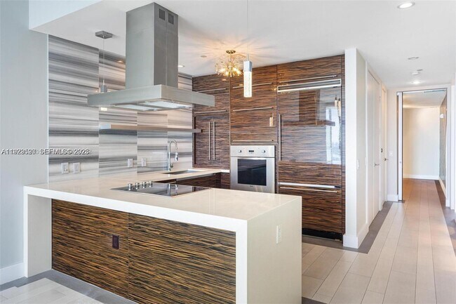 Building Photo - 1100 Biscayne Blvd