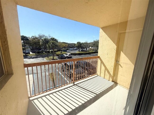 Building Photo - 7680 Westwood Dr