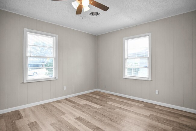 Building Photo - 4309 42nd St