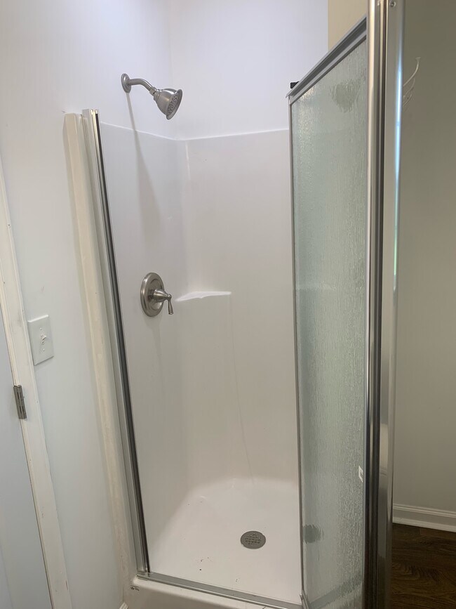 Building Photo - 145 Sally Hill Cir