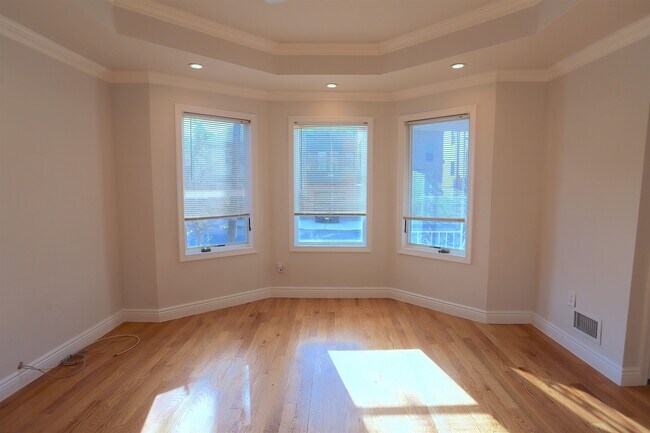 Building Photo - 106 Poplar St