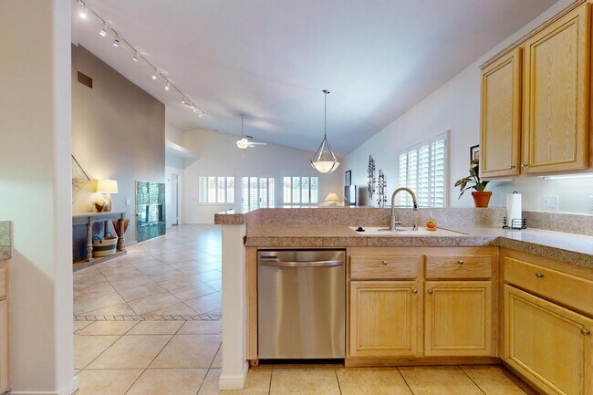 Building Photo - 45576 Whistler Ct