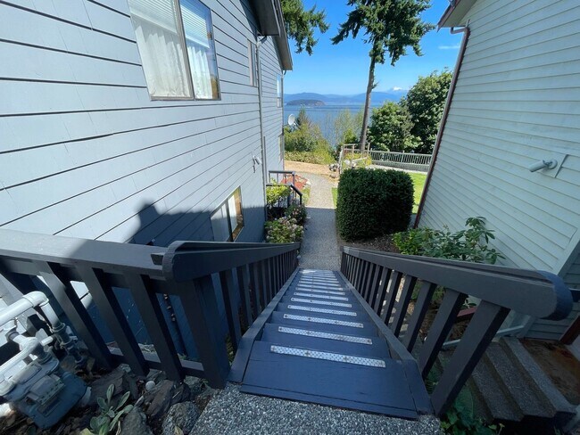 Building Photo - 4210 Blue Heron Ct