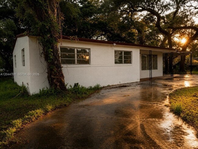 Building Photo - 2450 NW 168th St