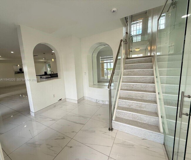 Building Photo - 27037 SW 142nd Ave