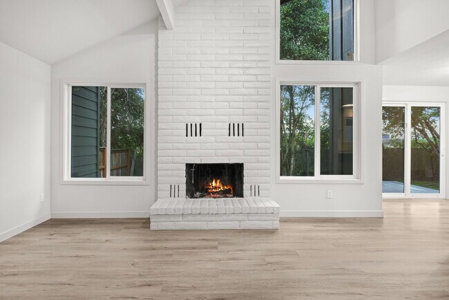 Building Photo - 8027 SW 103rd Ave
