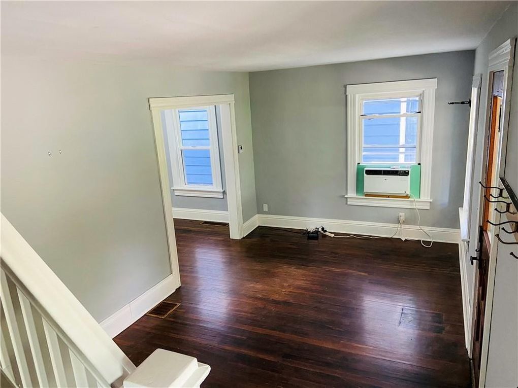 Building Photo - 222 Sanford St