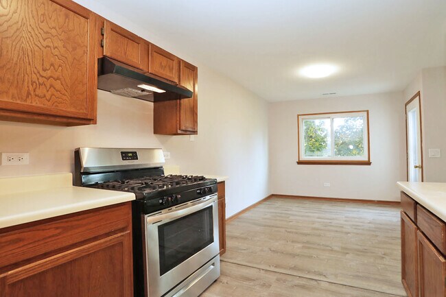 Building Photo - 675 Greenfield Ct