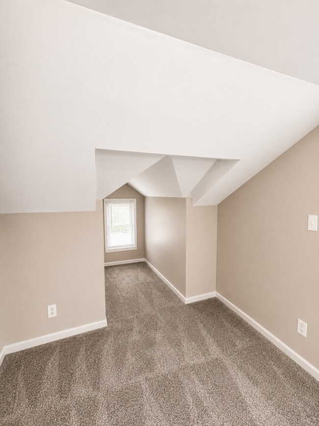 Building Photo - 6325 Neff Ave