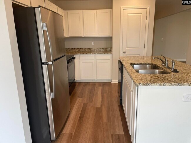 Building Photo - 434 Eclipse Ln