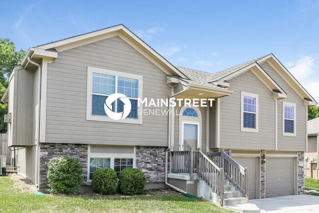 Building Photo - 5 Bedroom Pet-Friendly Home in Belton, MO with Main Street Renewal