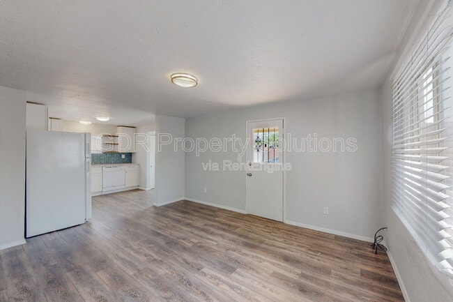 Building Photo - 1717 Griegos Rd NW