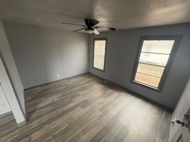 Building Photo - 2833 Morningside Dr