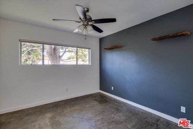 Building Photo - 3171 Silver Lake Blvd