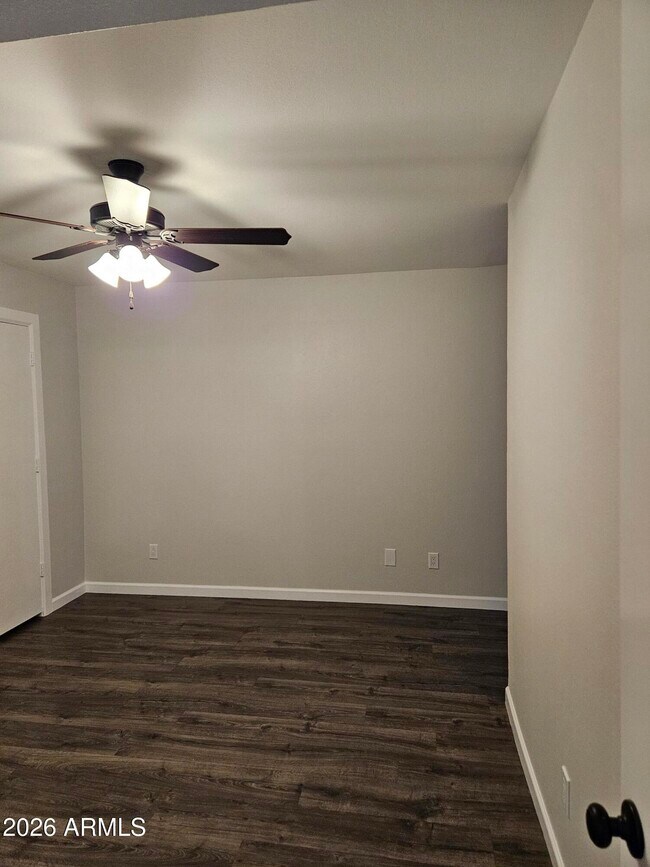 Building Photo - 30 E Brown Rd