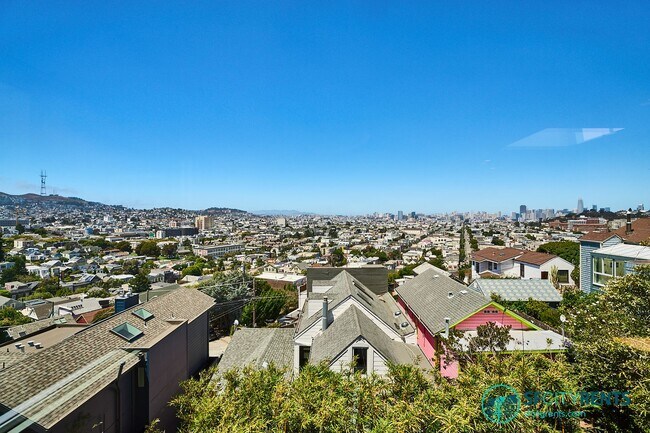 Building Photo - Bernal Heights: Remodeled Single Family Home w/ Views, Hot Tub & Solar Panels