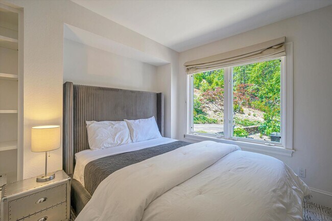 Building Photo - Welcome to Your Luxurious Napa Valley Retr...