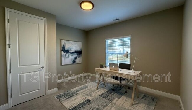 Building Photo - 122 Monthaven Dr