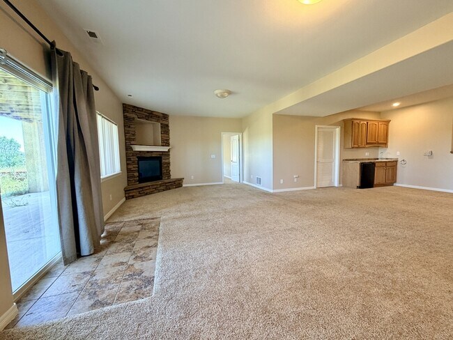 Building Photo - 18515 Peaceful Pines