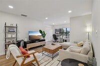 Building Photo - 2926 S University Dr