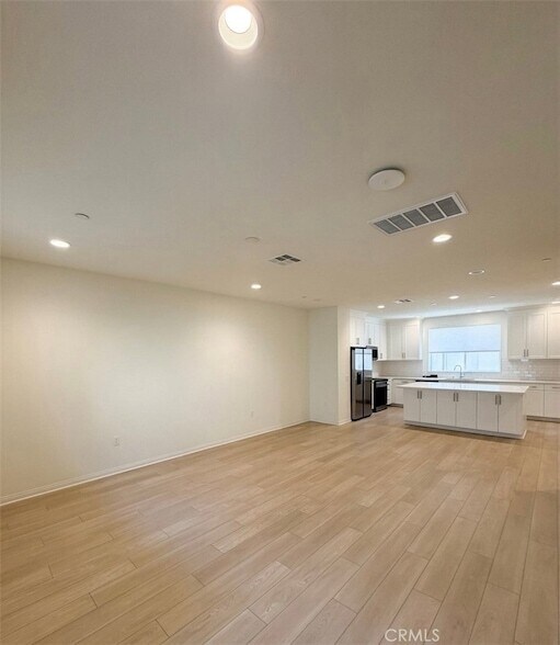 Building Photo - 5868 Linden Ave