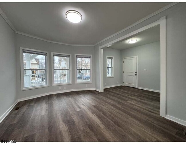 Building Photo - 139 Claremont Ave