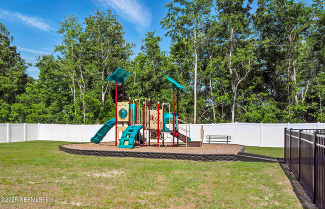 Building Photo - 14656 Macadamia Ln