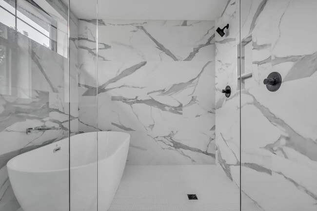 Building Photo - Modern Luxury Living in East Nashville