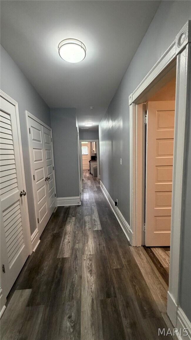 Building Photo - 2035 Allen Ave