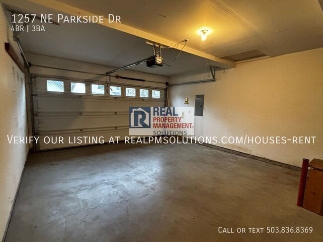 Building Photo - 1257 NE Parkside Dr