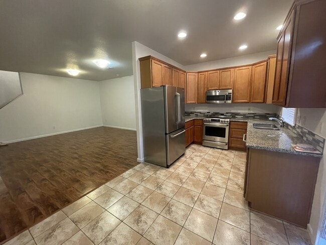 Building Photo - 13556 SE Steele St