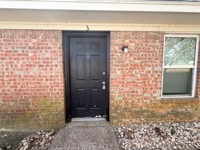 Building Photo - 3224 W 8th Ave