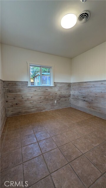 Building Photo - 546 Griswold Ave
