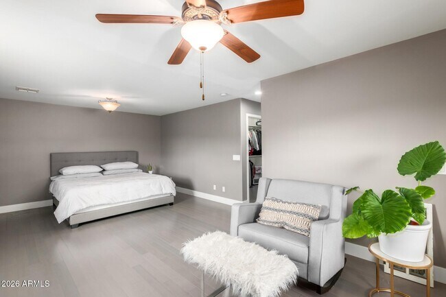 Building Photo - 11430 N 16th St