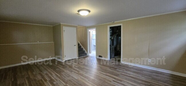 Building Photo - 7001 Blake Dr