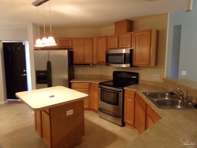 Building Photo - 8454 Ferlon Ave