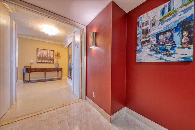 Building Photo - 4280 Galt Ocean Dr