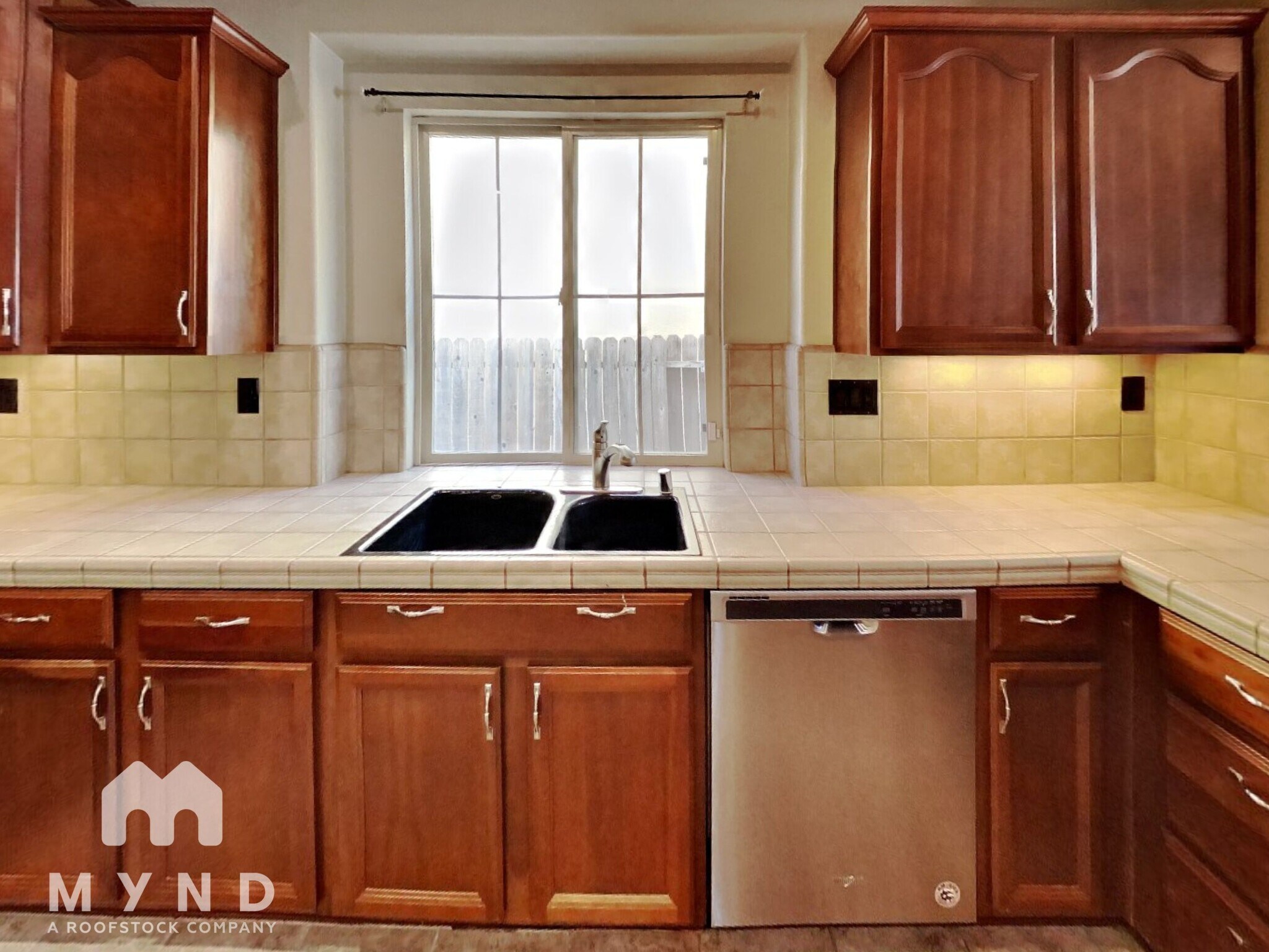 Building Photo - 3532 Silverwood Rd