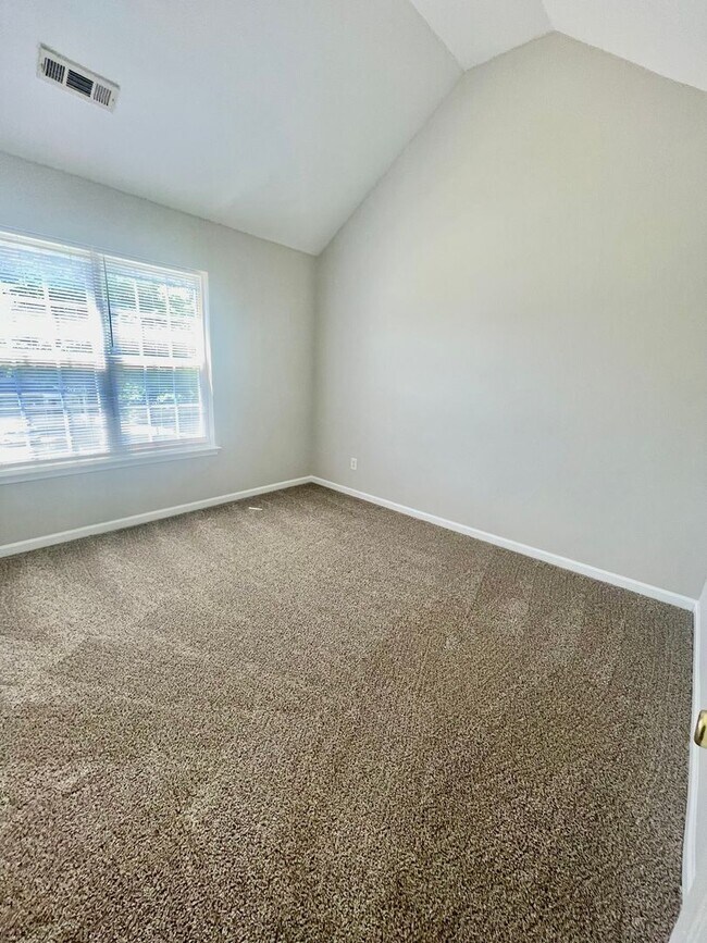 Building Photo - Come take a look at the gorgeous newly renovated 4 bedroom, 2.5 bath, 2 car garage home located i...