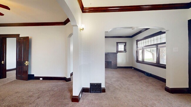 Building Photo - 3590 W 47th St