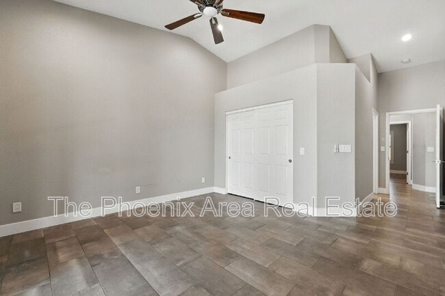 Building Photo - 25818 S Hollygreen Dr