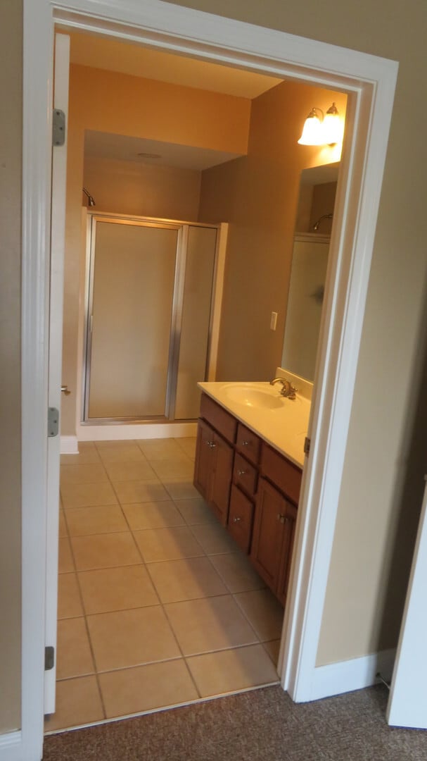 Building Photo - Luxury 3BR/2BA River Towne Condo - Available for FALL 2026 Only $2400/month!