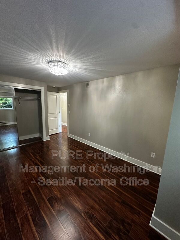 Building Photo - 3008 N Narrows Dr