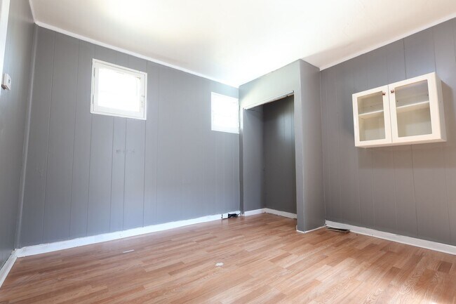 Building Photo - 3 Pohlman Ln