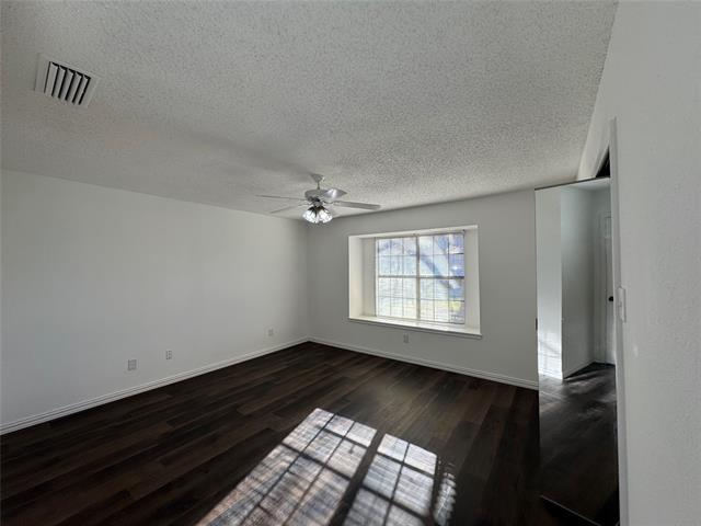 Building Photo - 2329 Jamaica Pl