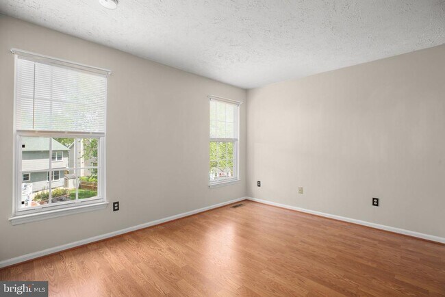 Building Photo - 64 Spring Lake Dr
