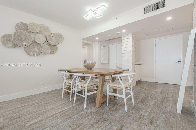 Building Photo - 2301 Collins Ave