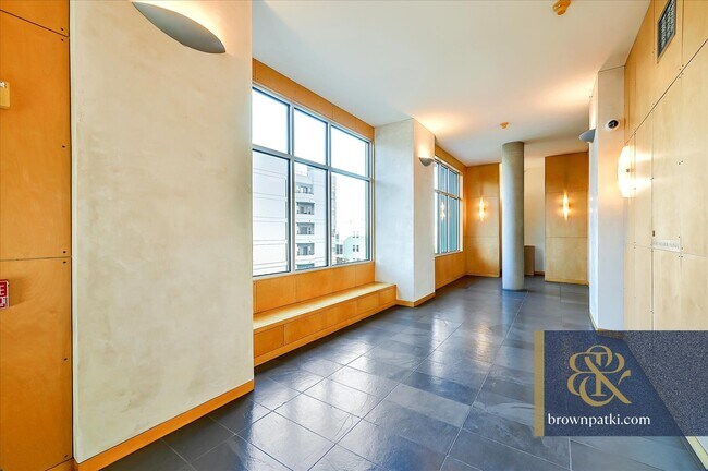 Building Photo - 301 Bryant St