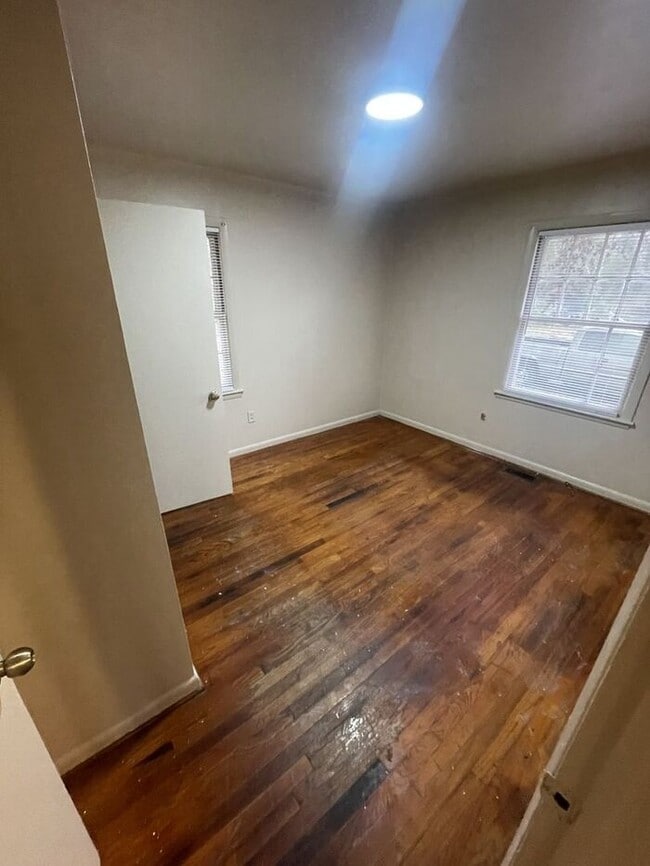 Building Photo - 429 Rose Ln